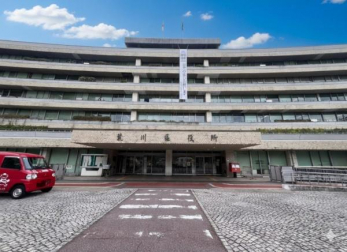 ���ӊ��@-