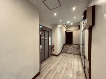 ���̑����p���@���G���x�[�^�[�ň��S