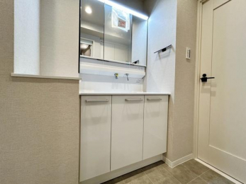 ���ʑ�E���ʏ��@�����ʑ䁙3�ʋ��A���[�L��