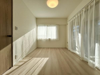 �m���@���m����