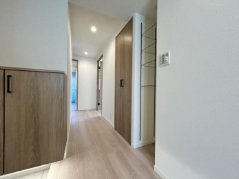 ���ց@�����ց��V���[�Y�{�b�N�X����