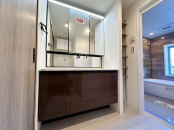 ���ʑ�E���ʏ��@�����ʑ䁙3�ʋ��A���[�L��