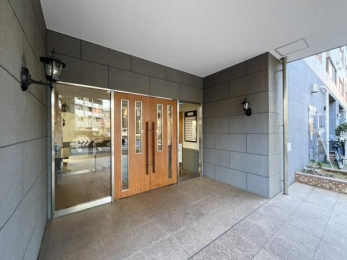 �G���g�����X�@�z�e�����C�N�ȃG���g�����X�ł���