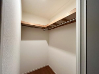 ���[�@���E�H�[�N�C���N���[�[�b�g��