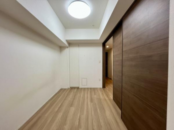 �m���@���m����