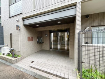 �G���g�����X�@�G���g�����X�̃f�U�C�������͓I�ł�