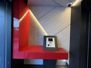 ���̑��@���s�u���j�^�z���ň��S��