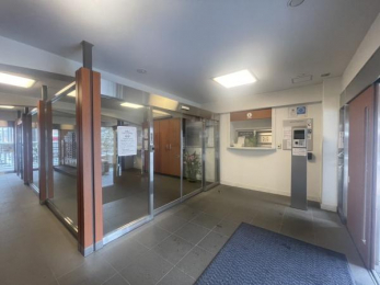 �G���g�����X�@�����S�̃��j�^�t�I�[�g���b�N��