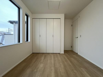 �m���@���m����