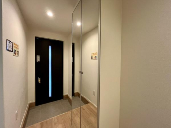 ���ց@�����ց��V���[�Y�{�b�N�X����