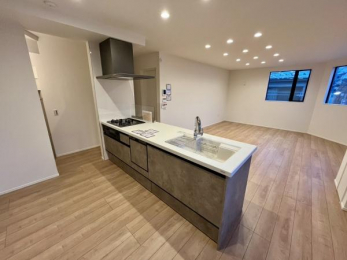 �L�b�`���@���L�b�`����3���K�X�R�����^�J������