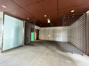 �G���g�����X�@�z�e�����C�N�ȃG���g�����X�ł���