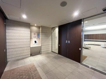 �G���g�����X�@�����S�̃��j�^�t�I�[�g���b�N��