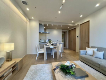 ���r���O�@���J�����̂��郊�r���O��