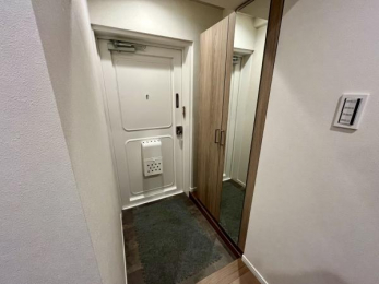 ���ց@�����ց�