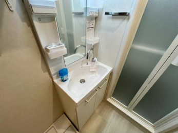 ���ʑ�E���ʏ��@���f�U�C�i�[�Y�Ȑ��ʑ䁙