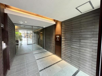 �G���g�����X�@�����S�̃��j�^�t�I�[�g���b�N��