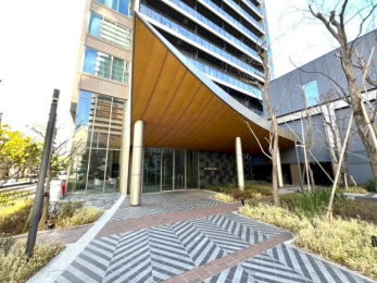 �G���g�����X�@�z�e�����C�N�ȃG���g�����X�ł���