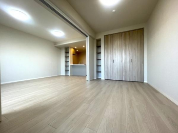 �m���@���m����