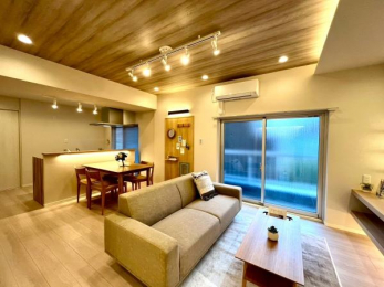 ���r���O�@���J�����̂��郊�r���O��