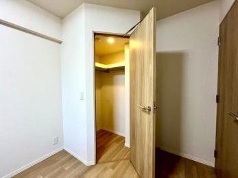 ���[�@���E�H�[�N�C���N���[�[�b�g��