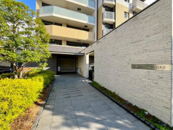 �G���g�����X�@�z�e�����C�N�ȃG���g�����X�ł���