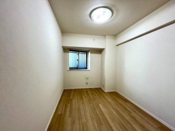 �m���@���m����