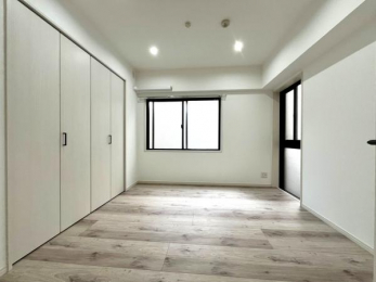 �Q���@���������Q����