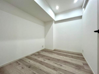 �q�������@���q��������