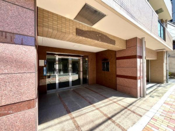 �G���g�����X�@�z�e�����C�N�ȃG���g�����X�ł���