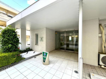 �G���g�����X�@�z�e�����C�N�ȃG���g�����X�ł���