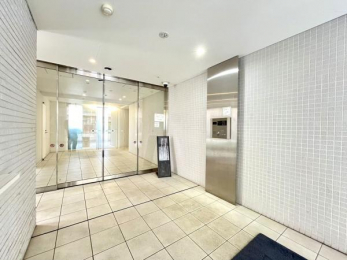 �G���g�����X�@�����S�̃��j�^�t�I�[�g���b�N��