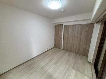 �m���@-