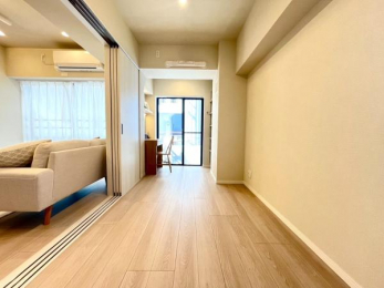 �m���@-