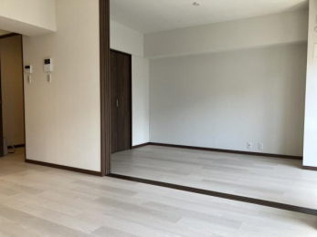 �m���@���r���O�ׂ̗m����5.4��