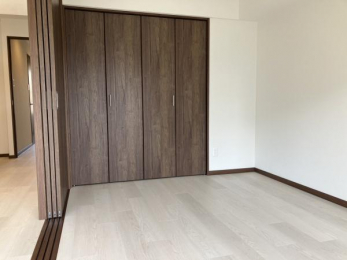 �m���@�傫�ȃN���[�[�b�g
