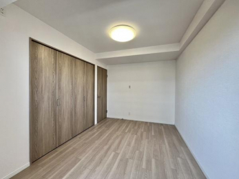 �m���@���m����