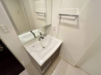 ���ʑ�E���ʏ��@�����ʑ䁙3�ʋ��A���[�L��