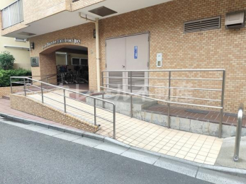 �G���g�����X�@���G���g�����X���X���[�v�������Ĉ��S