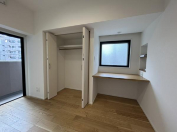 �m���@-