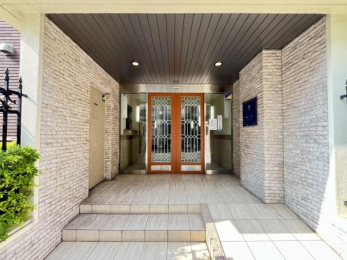 �G���g�����X�@�z�e�����C�N�ȃG���g�����X�ł���