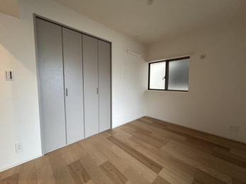 �m���@-