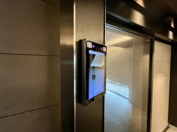 �G���g�����X�@����F�ؕt���Z�L�����e�B�[