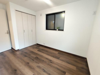 �m���@��1�K�m����4.7��
